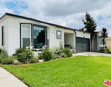 3796 Olmsted Avenue - Photo Thumbnail 2