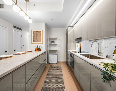 1050 S Grand Avenue - Photo Thumbnail 13