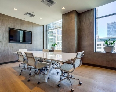 1050 S Grand Avenue - Photo Thumbnail 40