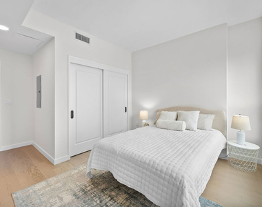 1050 S Grand Avenue - Photo Thumbnail 20