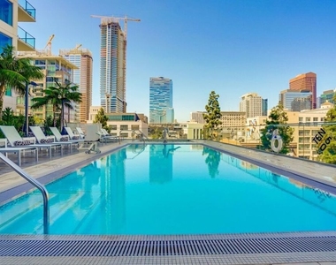 1050 S Grand Avenue - Photo Thumbnail 35