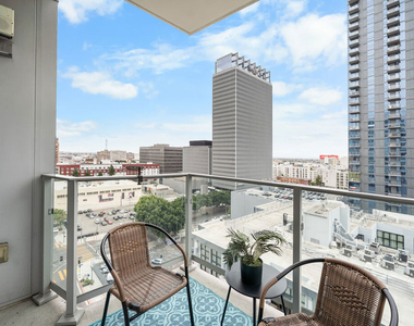 1050 S Grand Avenue - Photo Thumbnail 5