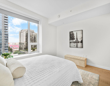 1050 S Grand Avenue - Photo Thumbnail 21