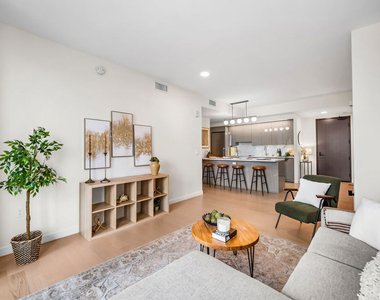 1050 S Grand Avenue - Photo Thumbnail 10