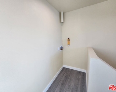 7302 Mace Place - Photo Thumbnail 3