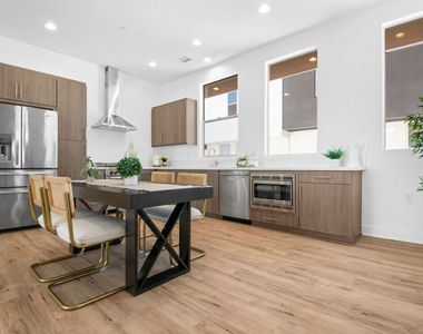 2213 Selig Drive - Photo Thumbnail 7