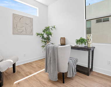 2213 Selig Drive - Photo Thumbnail 22