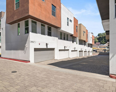 2213 Selig Drive - Photo Thumbnail 38