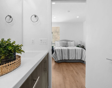 2213 Selig Drive - Photo Thumbnail 16