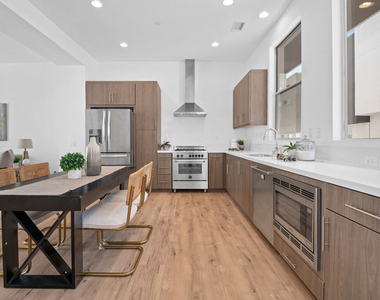 2213 Selig Drive - Photo Thumbnail 8