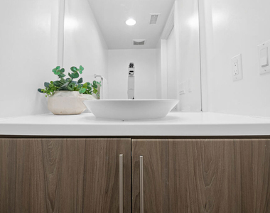 2213 Selig Drive - Photo Thumbnail 14