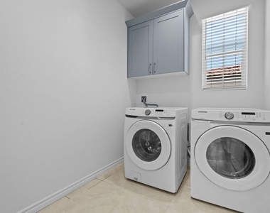 5739 Westmont Lane - Photo Thumbnail 37