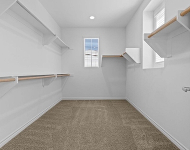 5739 Westmont Lane - Photo Thumbnail 33