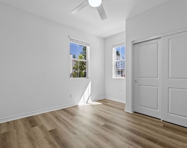 5739 Westmont Lane - Photo Thumbnail 14