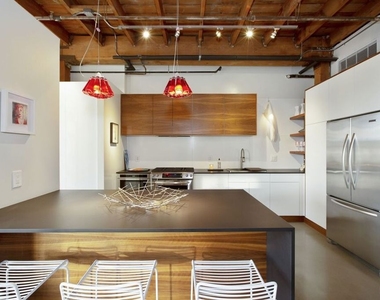 500 Molino Street - Photo Thumbnail 10