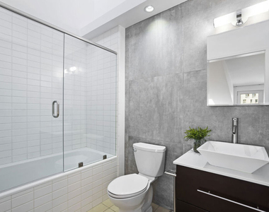 940 E 2nd Street - Photo Thumbnail 24