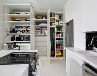 108 W 2nd Street - Photo Thumbnail 8