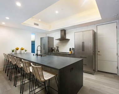 6066 Saturn Street - Photo Thumbnail 11