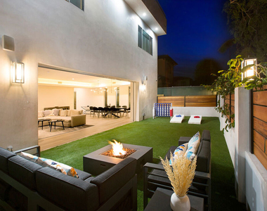 6066 Saturn Street - Photo Thumbnail 3