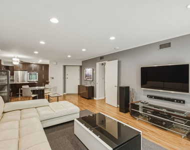 2260 N Cahuenga Boulevard - Photo Thumbnail 10