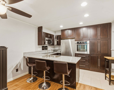 2260 N Cahuenga Boulevard - Photo Thumbnail 7