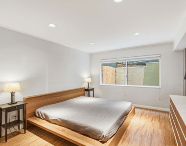 2260 N Cahuenga Boulevard - Photo Thumbnail 15