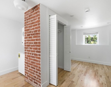 213 1/2 N Avenue 49 - Photo Thumbnail 3