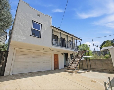 213 1/2 N Avenue 49 - Photo Thumbnail 14
