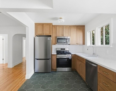 213 N Avenue 49 - Photo Thumbnail 2