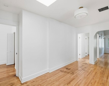 213 N Avenue 49 - Photo Thumbnail 7