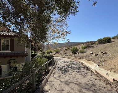 1760 Morgans Ave - Photo Thumbnail 4