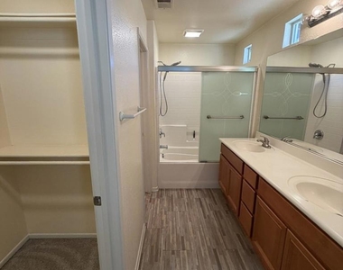 1760 Morgans Ave - Photo Thumbnail 37