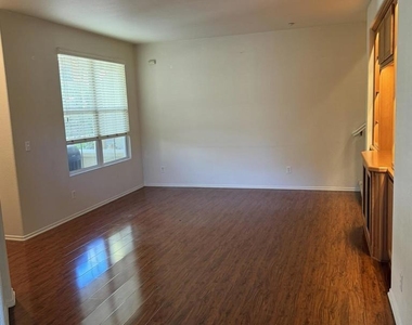 1760 Morgans Ave - Photo Thumbnail 33