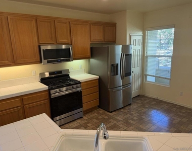 1760 Morgans Ave - Photo Thumbnail 21