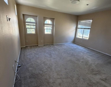 1760 Morgans Ave - Photo Thumbnail 45