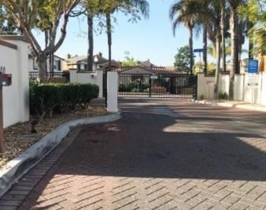 798 Callecita Aquilla Sur - Photo Thumbnail 2