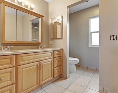 311 S Upas St - Photo Thumbnail 3