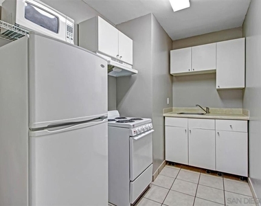 311 S Upas St - Photo Thumbnail 5