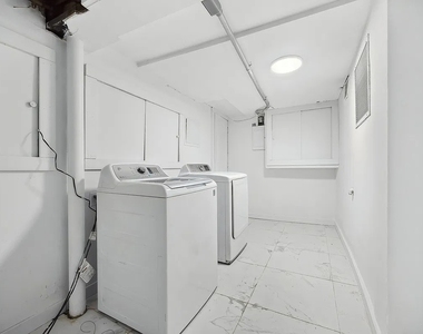 329 Decatur Street - Photo Thumbnail 9