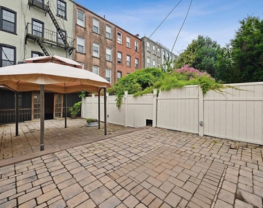 329 Decatur Street - Photo Thumbnail 12