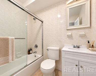 1337 Nostrand Ave - Photo Thumbnail 4
