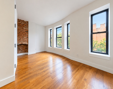 32 Claver Place - Photo Thumbnail 2