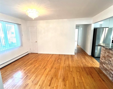 188-20 50 Ave - Photo Thumbnail 2