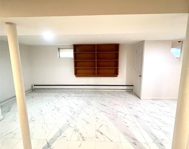 188-20 50 Ave - Photo Thumbnail 23