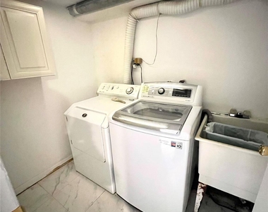 188-20 50 Ave - Photo Thumbnail 24