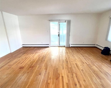 188-20 50 Ave - Photo Thumbnail 18