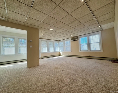 99 Jerusalem Avenue - Photo Thumbnail 8