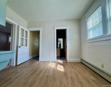 99 Jerusalem Avenue - Photo Thumbnail 9