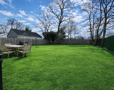 99 Jerusalem Avenue - Photo Thumbnail 18