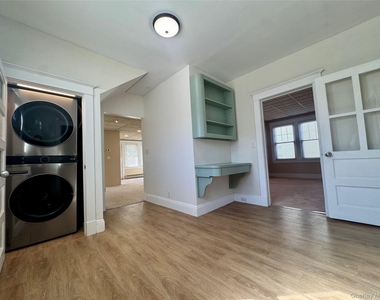 99 Jerusalem Avenue - Photo Thumbnail 11
